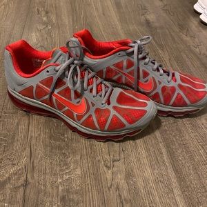 Size 11.5 Nike airmax 2011 barely worn